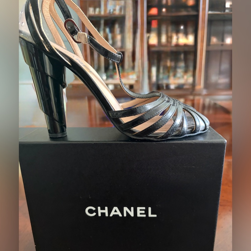 CHANEL Vintage 2009 T-Strap Black Sandals | 4” CHANEL Heel